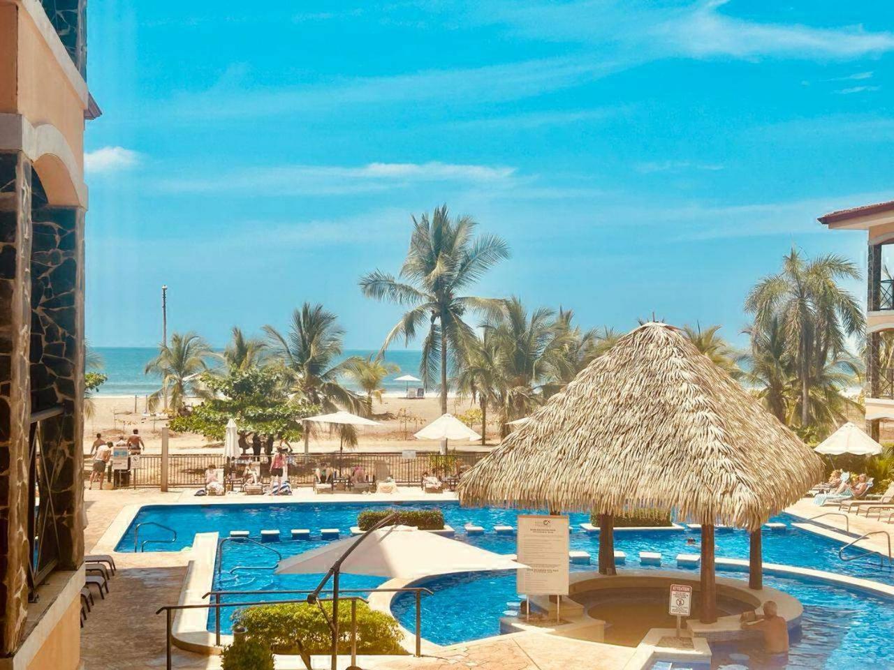 Apartamento De Lujo Las 3 Gotas Jaco, Frente Al Mar Con Vista A La Playa Exterior foto